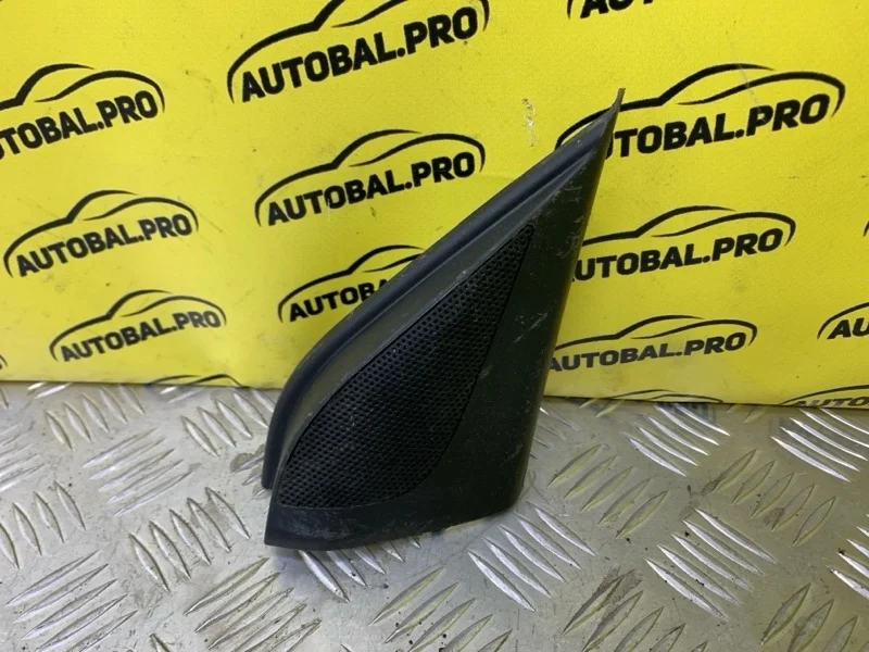 Крышка зеркала внутренняя правая Mitsubishi L200 (2006-2015) 2011 MN136566XA ПИКАП 2.5 D 4D56