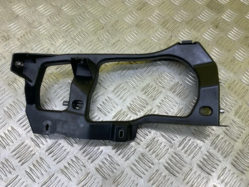 Кронштейн Volkswagen Touareg II (2010-2018) 2013 7P6806509 ВНЕДОРОЖНИК 3.0 D CJMA