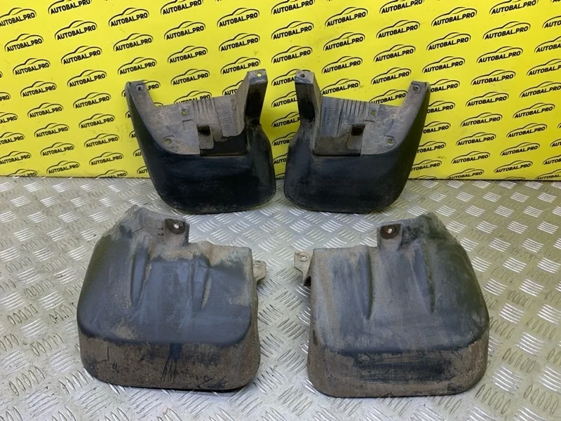 Брызговик (к-кт) Mitsubishi L200 (2006-2015) 2010 5370A510 ПИКАП 2.5 D 4D56