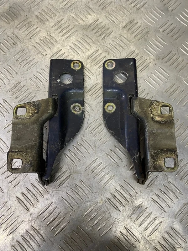 Петля капота Nissan Pathfinder (R51M) 2004-2013 2006 654004M400 ВНЕДОРОЖНИК 2.5 D YD25DDTI