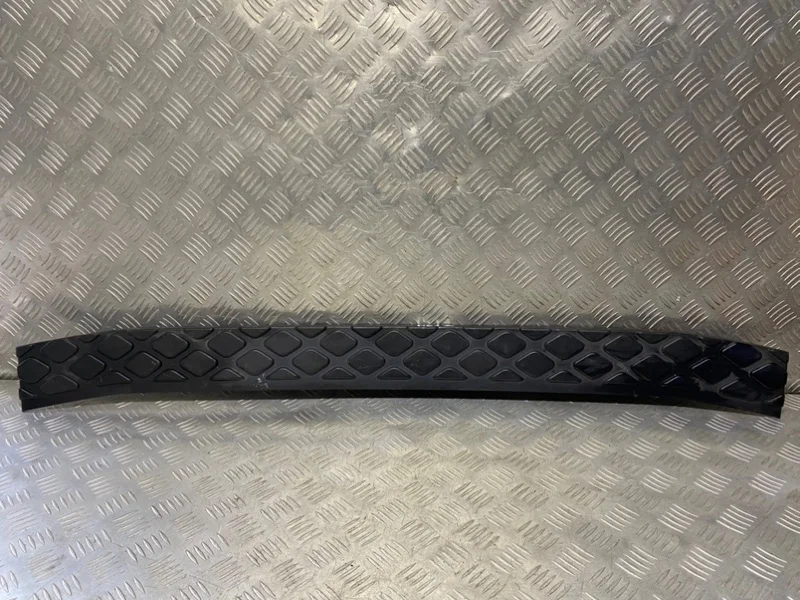 Накладка на бампер Nissan Pathfinder (R51M) 2004-2013 2006 85071EB300 ВНЕДОРОЖНИК 2.5 D YD25DDTI