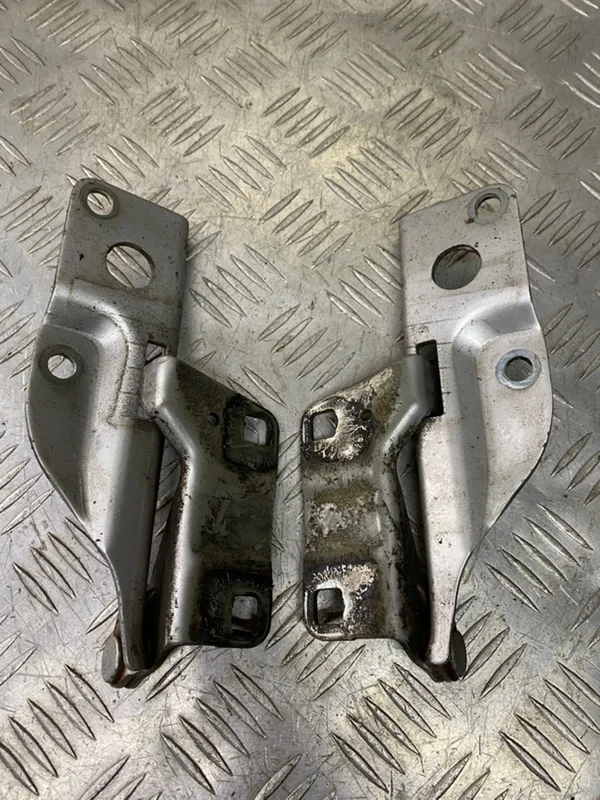 Петля капота Nissan Pathfinder (R51M) 2004-2013 2010 65400ZP00A ВНЕДОРОЖНИК 2.5 D YD25DDTI