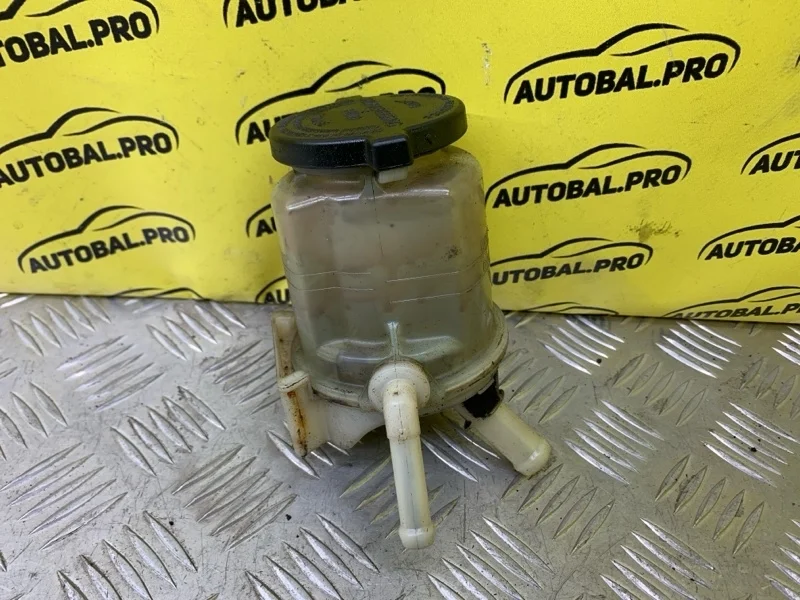 Бачок гидроусилителя Toyota Hilux (2005-2015) 2014 443600K021 ПИКАП 2.5 D 2KDFTV