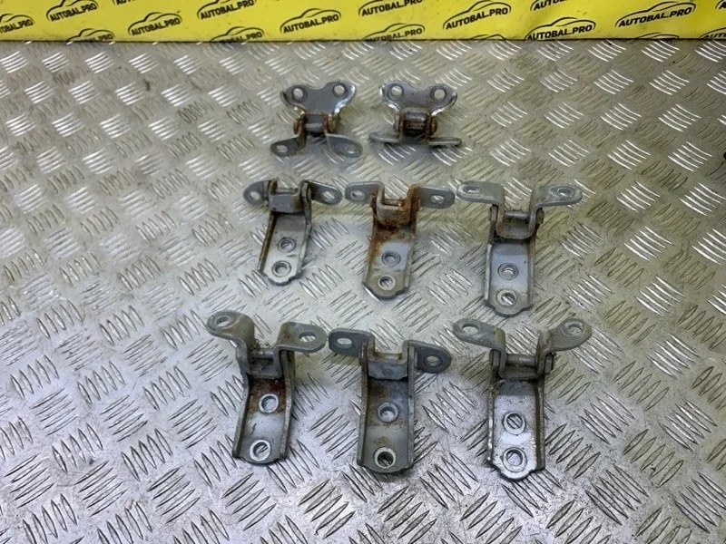 Петля двери Toyota Land Cruiser Prado 120 (2002-2009) 2004 6871035030 ВНЕДОРОЖНИК 3.0 D