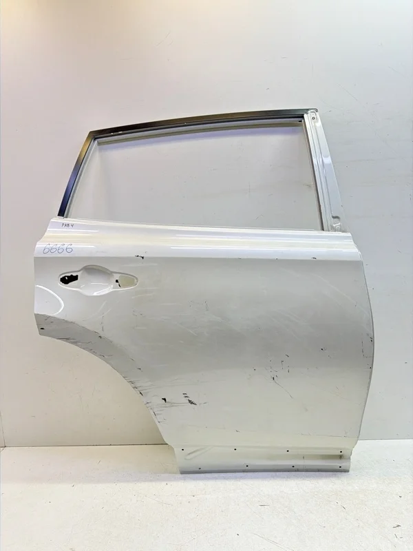 Дверь Toyota Rav4 2013-2015 40
