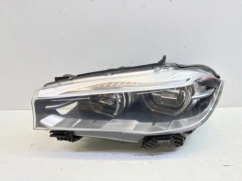 Фара BMW X5 2013-2018 F15
