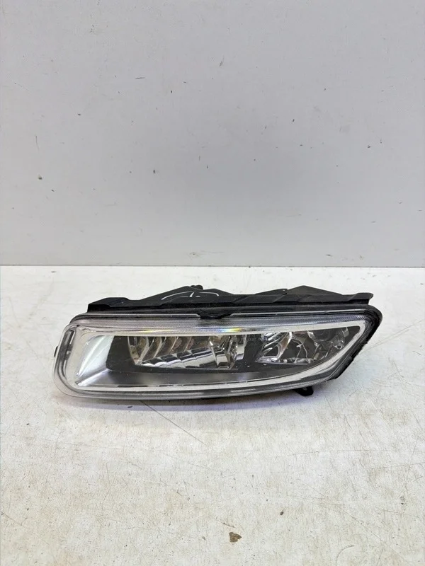 Фара противотуманная Volkswagen Polo 2015-2020