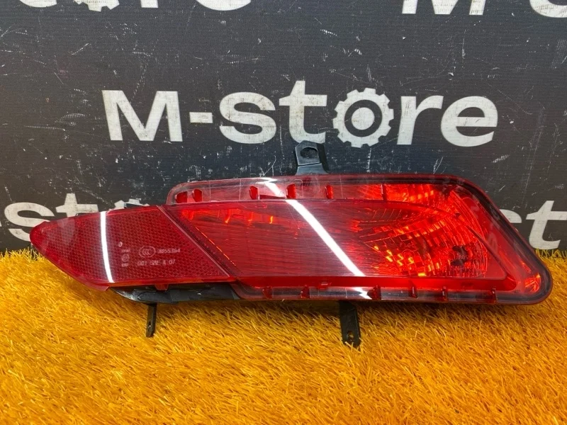 Фонарь в бампер Volvo XC60 2015 31353286 DZ40 B4204T11, правый