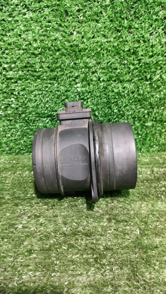 Расходомер воздушный Volkswagen Amarok 2010 03L906461A CDCA