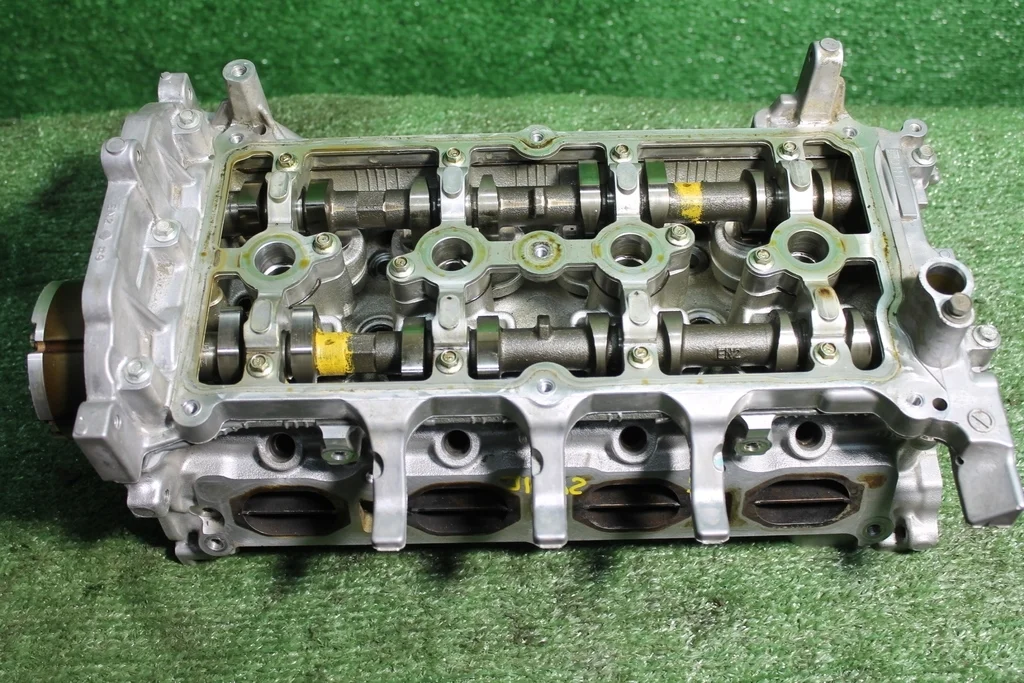 Б.у. головка блока цилиндров NISSAN QASHQAI J10 NISSAN QASHQAI J10