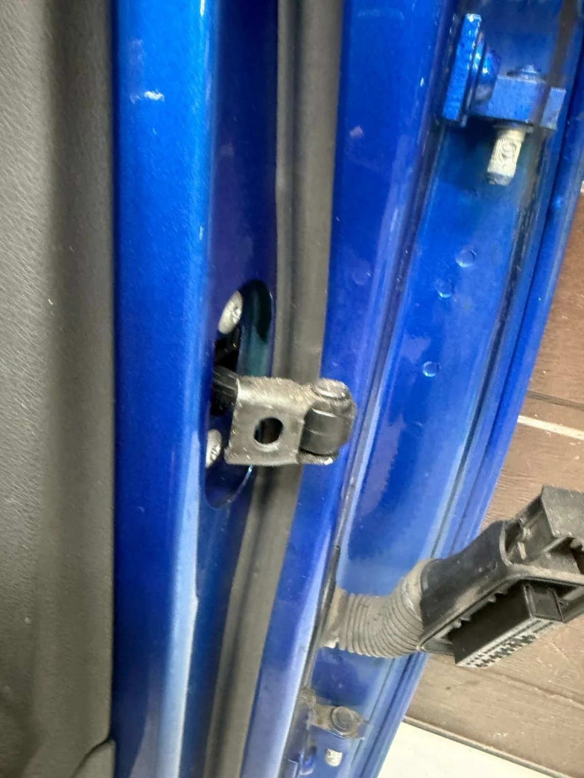 Ограничитель двери Skoda Octavia III (2013—2017)