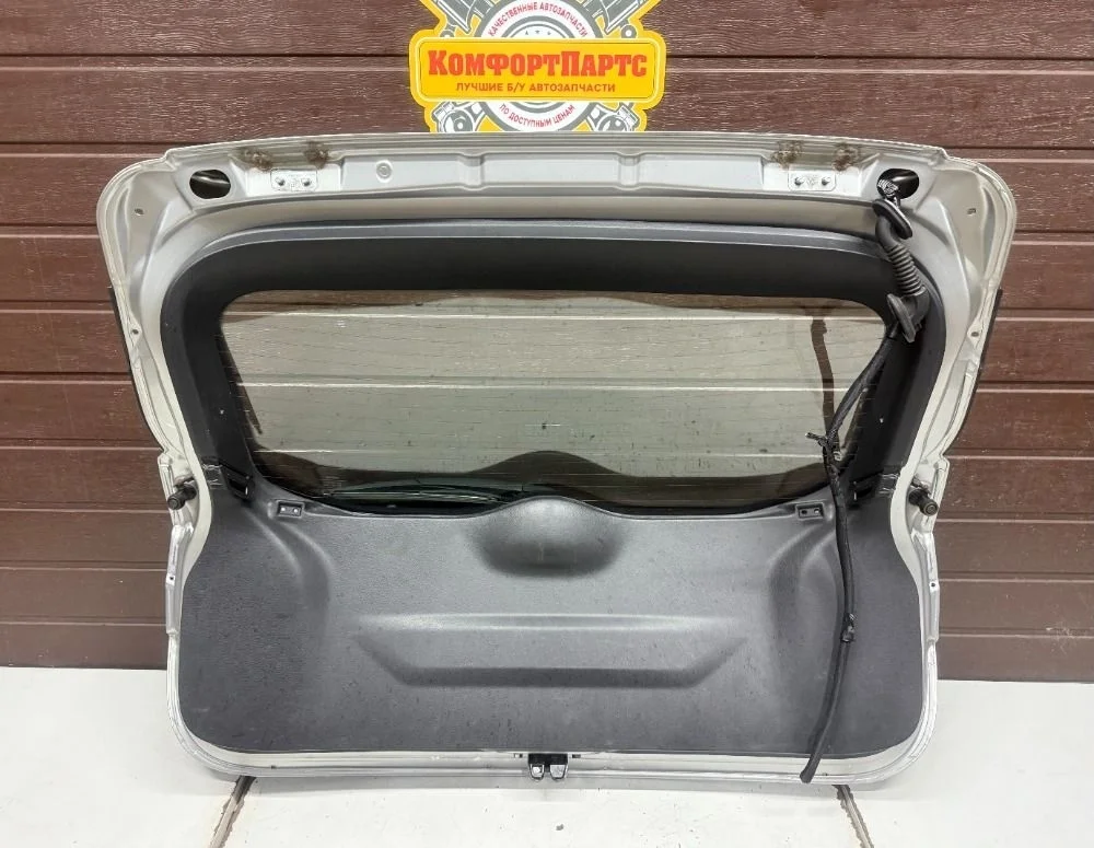 Обшивка крышки багажника Nissan Qashqai II (2013—2019)