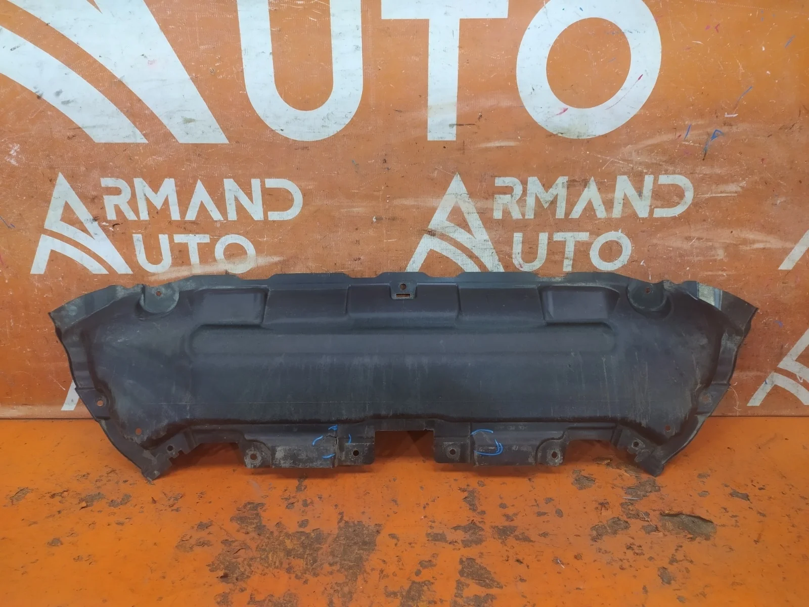 Пыльник бампера Mercedes GLC-Class 2015-нв X253