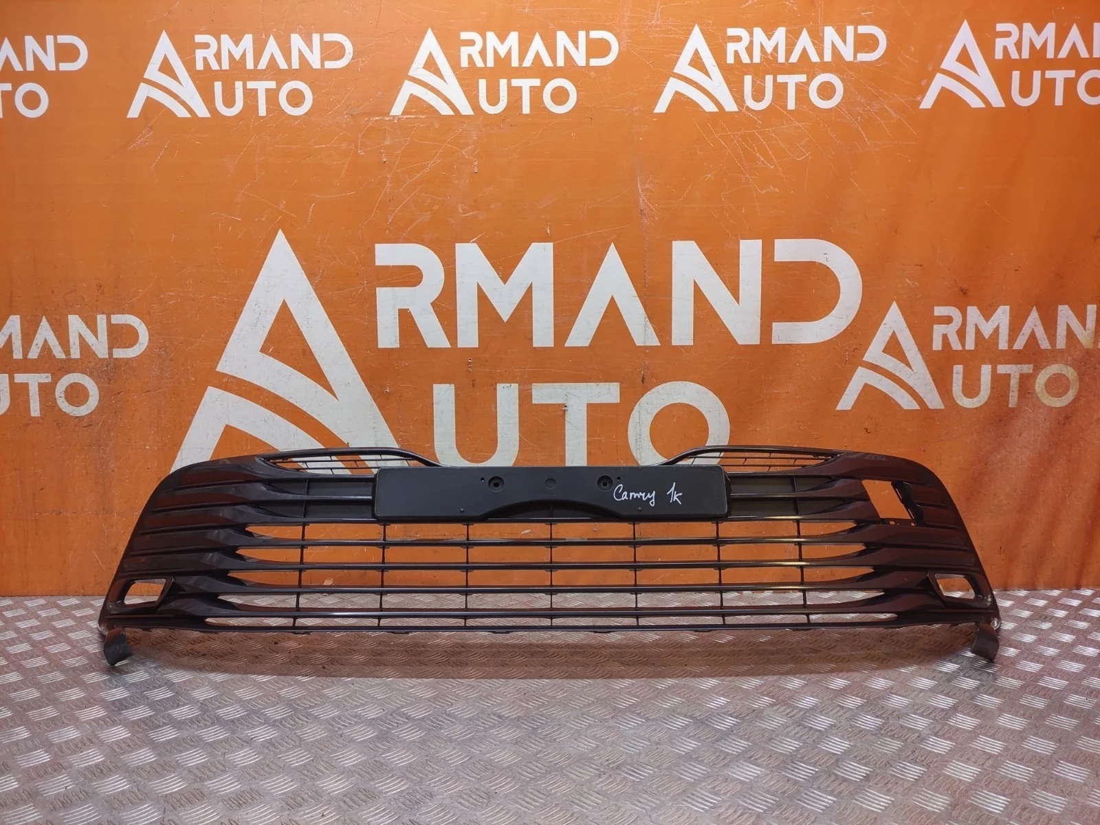 Решетка бампера Toyota Camry 2017-2021 8 XV70