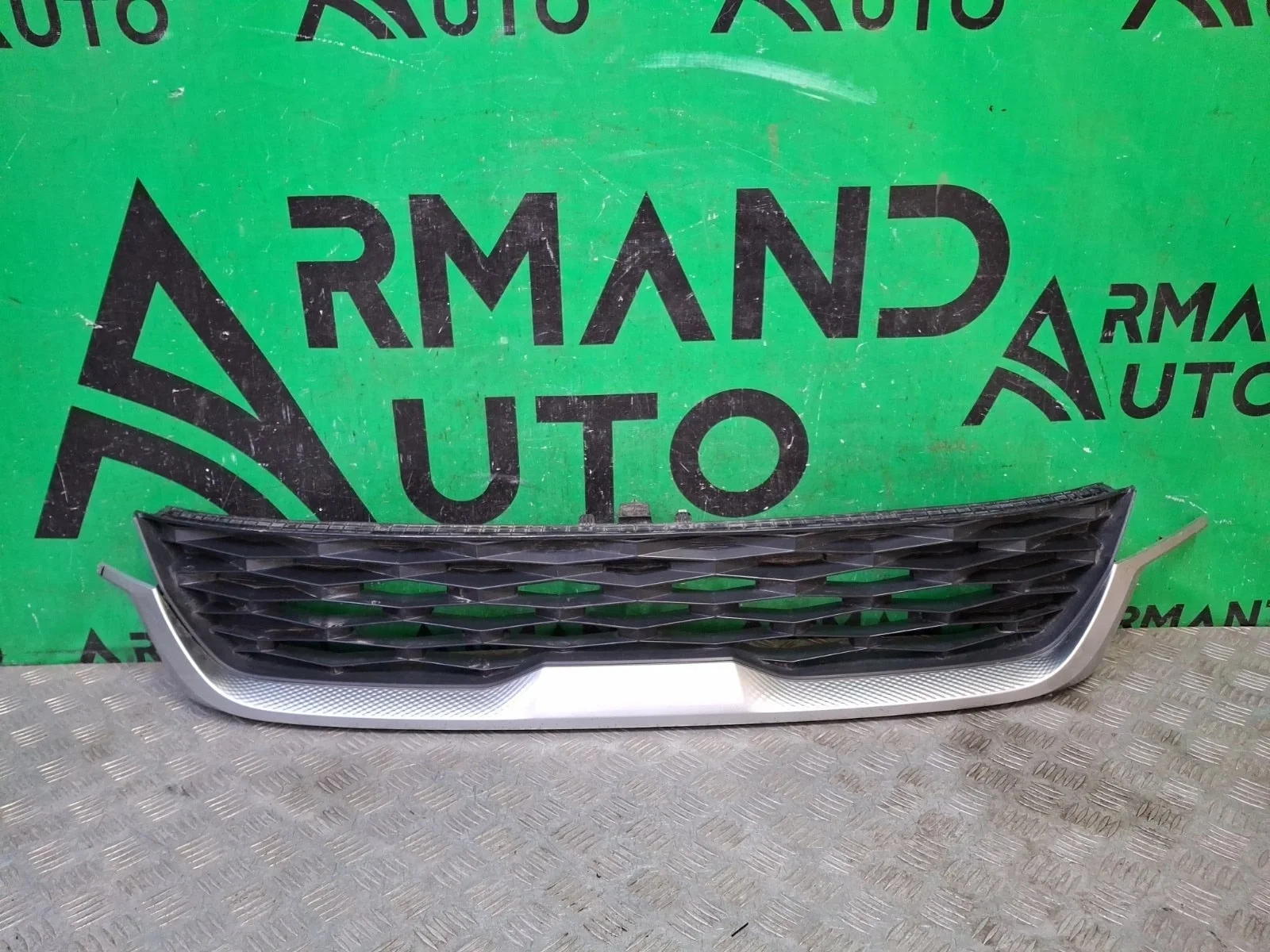 Решетка радиатора KIA Seltos 2019-нв