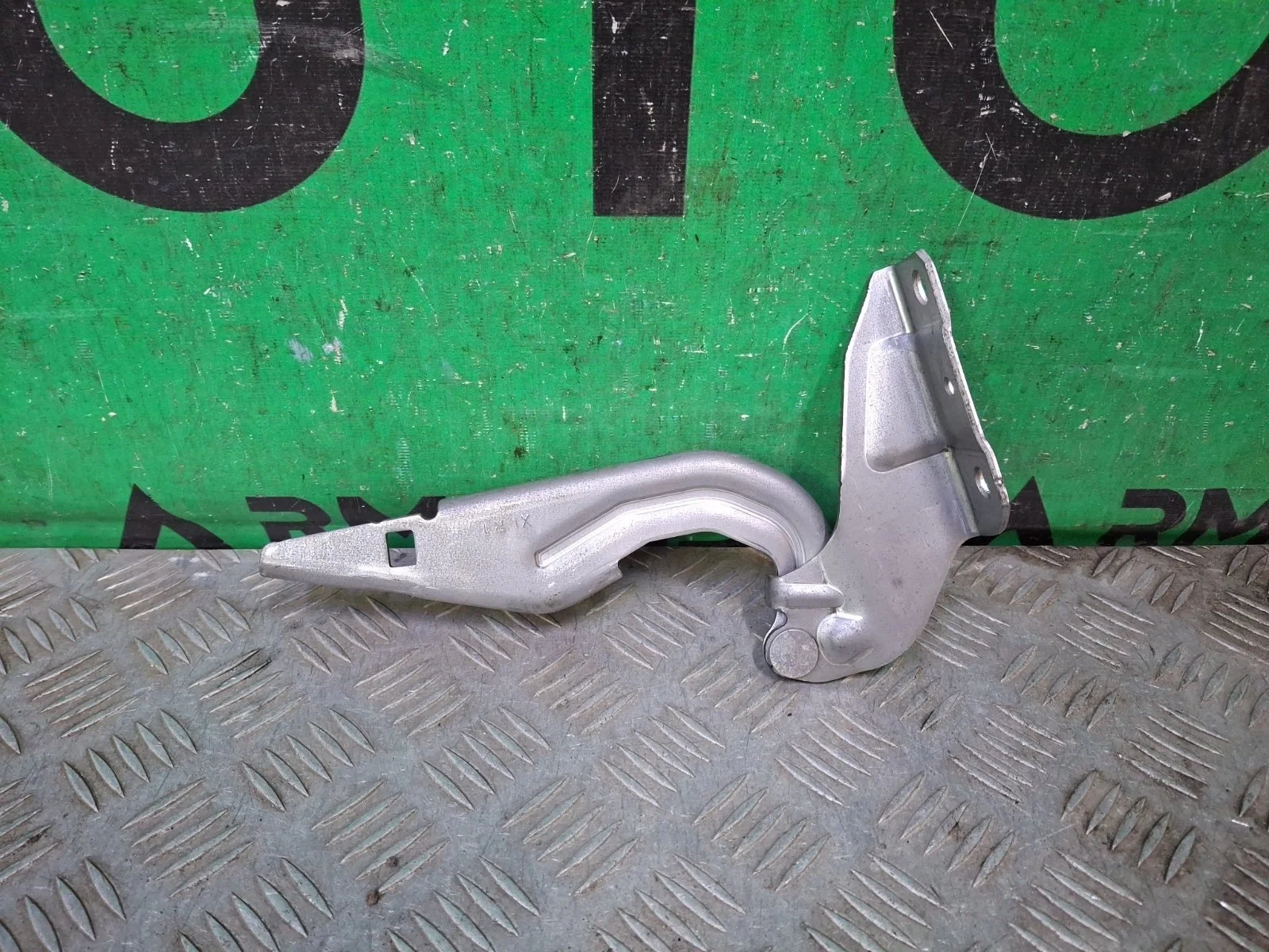 Петля капота Mitsubishi ASX 2010-нв GA0