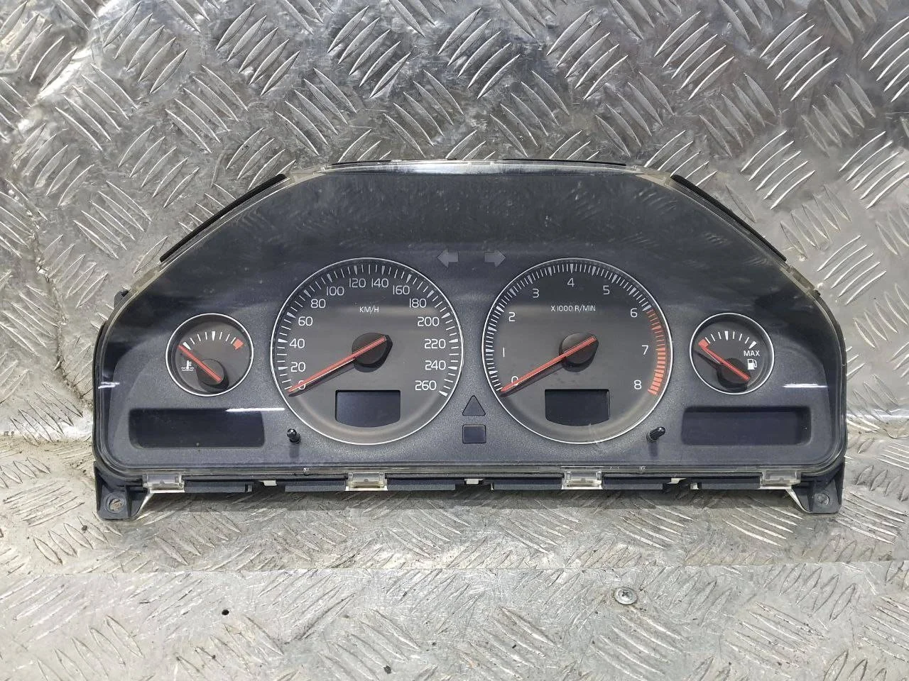 панель приборов (щиток) Volvo XC90