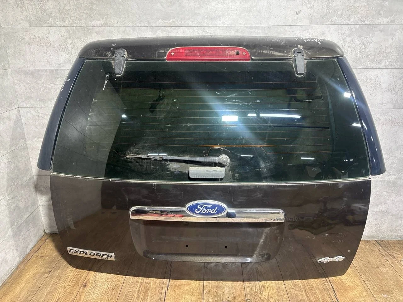 крышка багажника Ford Explorer 4  U251 U251