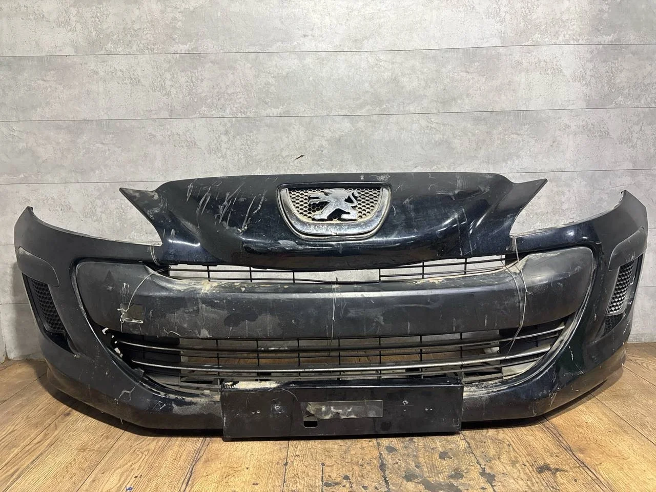 бампер передний Peugeot 308 T7