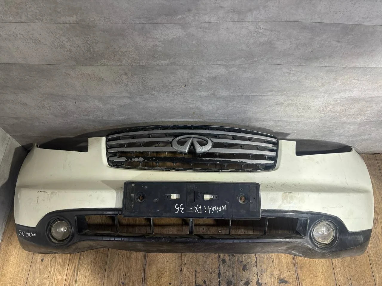 бампер передний Infiniti FX35