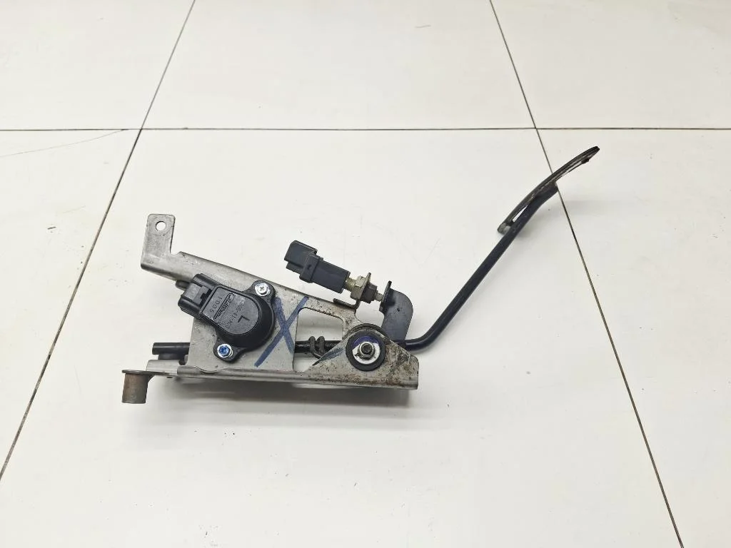 Педаль газа Mazda BT-50 2011 J97M