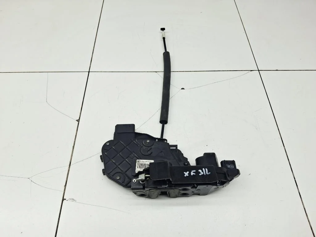 Замок двери задней левой Jaguar XF 2013 X250