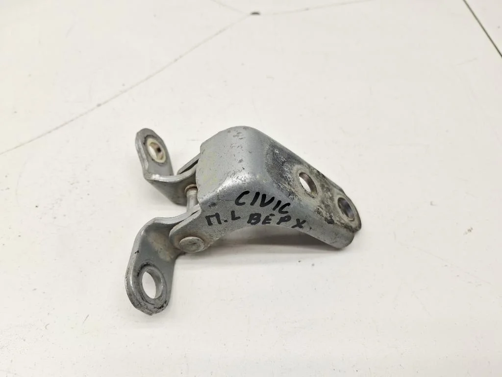 Петля двери передней левой верхняя Honda Civic 4D 2008 FD