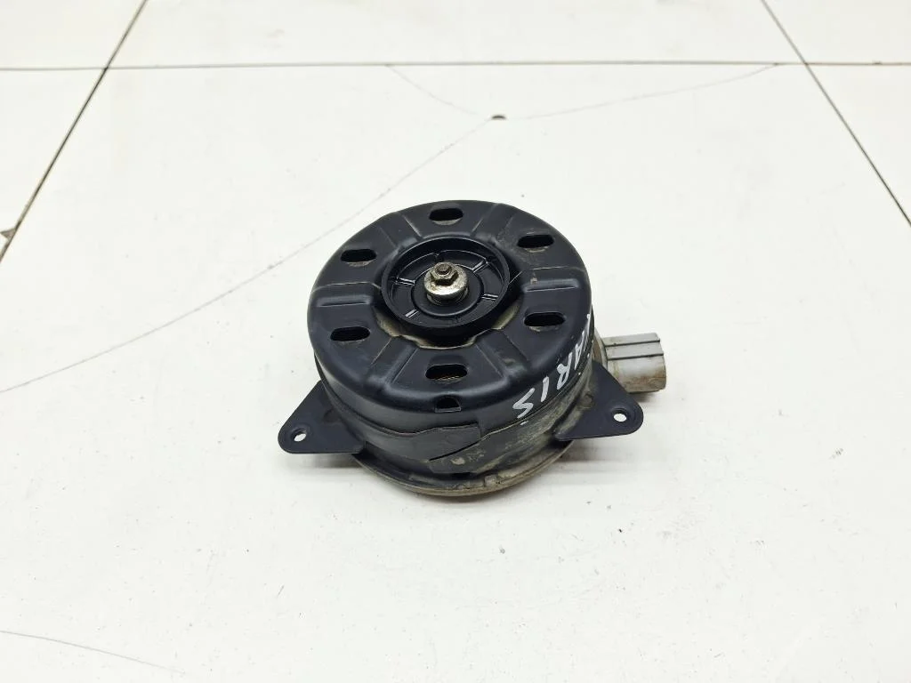 Моторчик вентилятора Toyota Yaris 2007 XP90