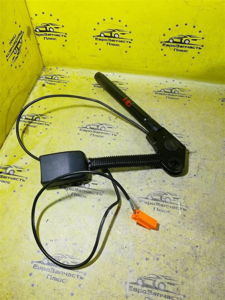 Преднатяжитель ремня безопасности Ford Focus 1 98ABA61209BF, передний левый