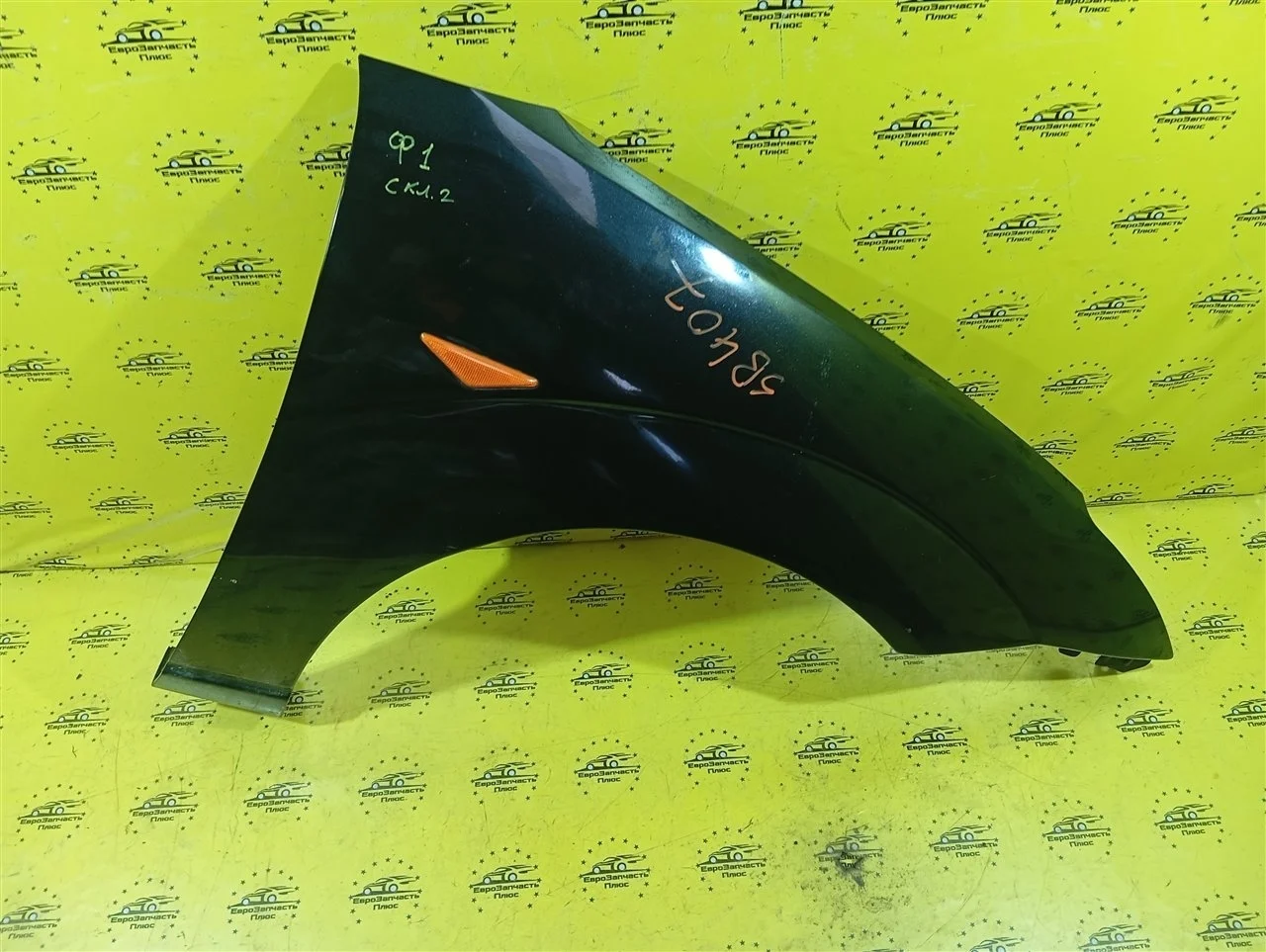 Крыло Ford Focus 1350731 1, переднее правое