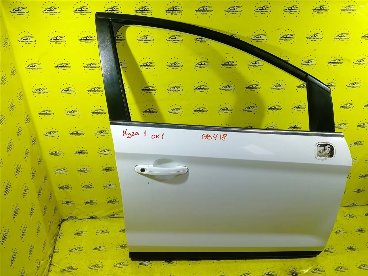 Дверь Ford Kuga 1 1712678 C394, передняя правая