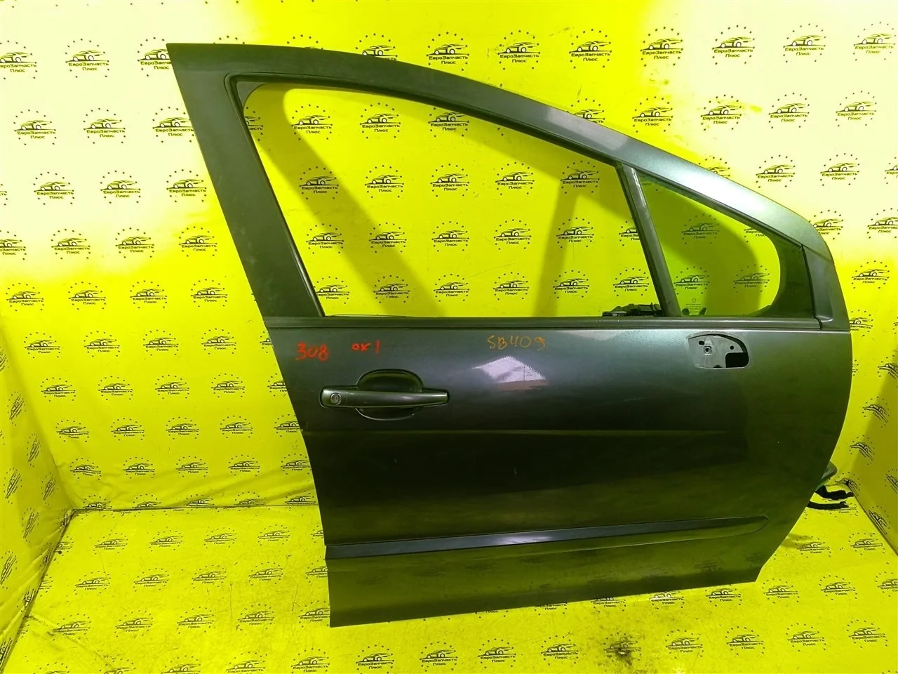 Дверь Peugeot 308 9004CC, передняя правая