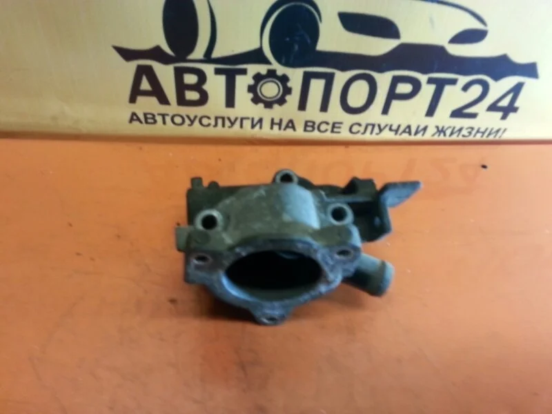 Корпус термостата RENAULT KANGOO 1997-2008 8200493154 1.4 1.6 8V