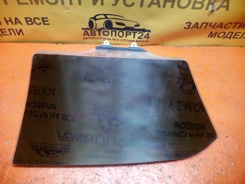 Стекло двери MITSUBISHI LANCER 2003-2007 MR525741, заднее левое