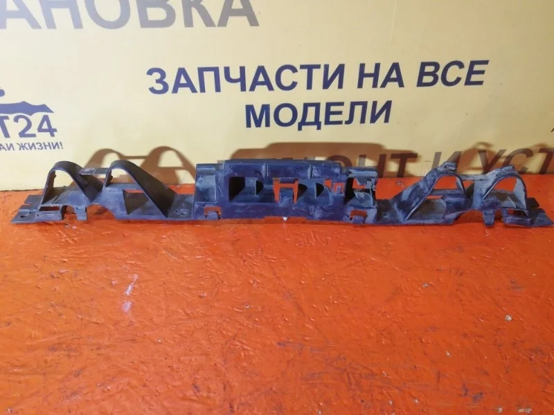 Кронштейн заднего бампера RENAULT MEGANE 2002-2008 8200146040