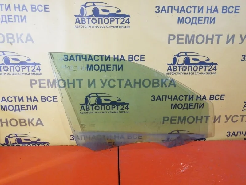 Стекло двери RENAULT MEGANE 2002-2008 8200211198, переднее правое