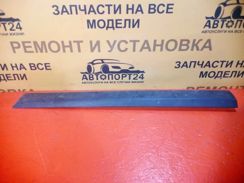 Молдинг Двери RENAULT SANDERO 2007-2014 8200735139, передний правый