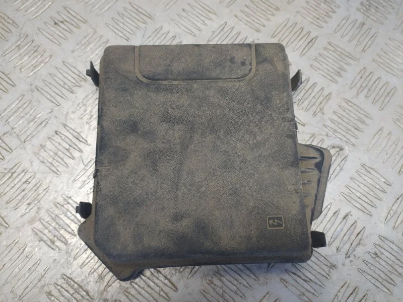 Крышка блока предохранителей RENAULT FLUENCE 2009-2016 284C40002R L30R K4M 839