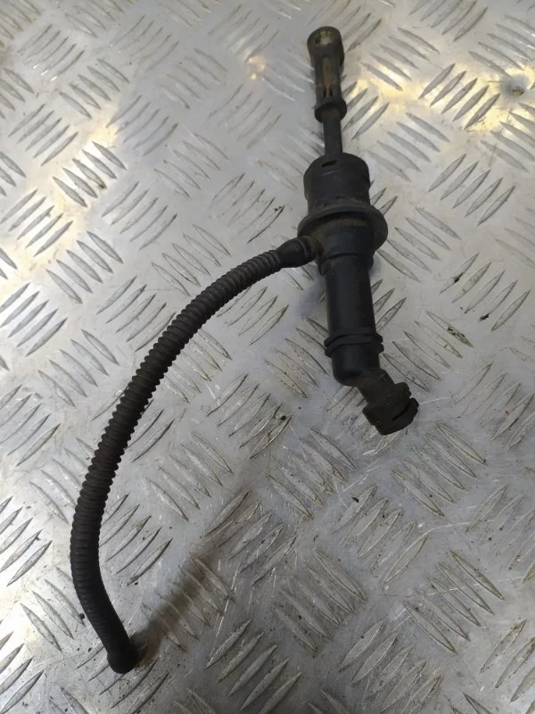 Главный цилиндр сцепления RENAULT SCENIC 2009-2014 306100017R