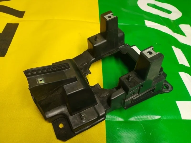 Кронштейн (сопут. товар) HYUNDAI SANTA FE 2018-2021 84635S1AA1 TM