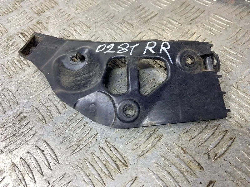 Кронштейн заднего бампера RENAULT SANDERO 2010 8200735450 BS11 K7J A 710, правый