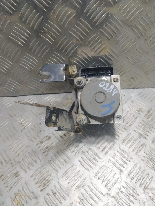 Блок АБС RENAULT DUSTER 2009-2014 8200806980 HSA K4MA606
