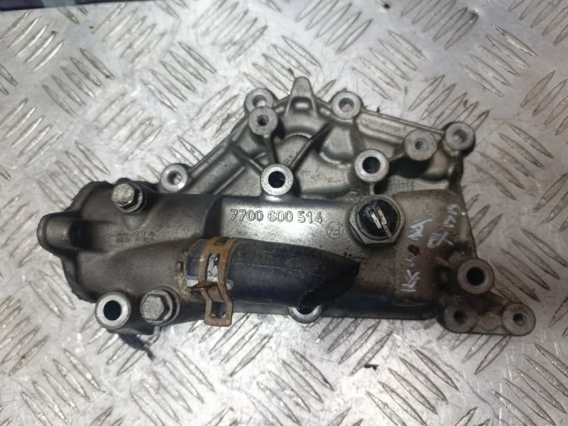 Крышка термостата RENAULT MEGANE 2003–2008 7700600514 K4M