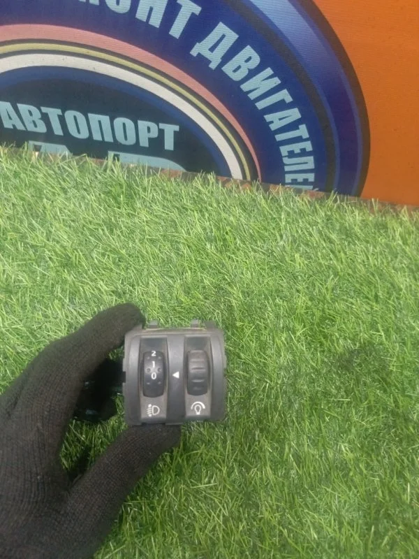 Кнопка корректора фар RENAULT MEGANE 8200121805