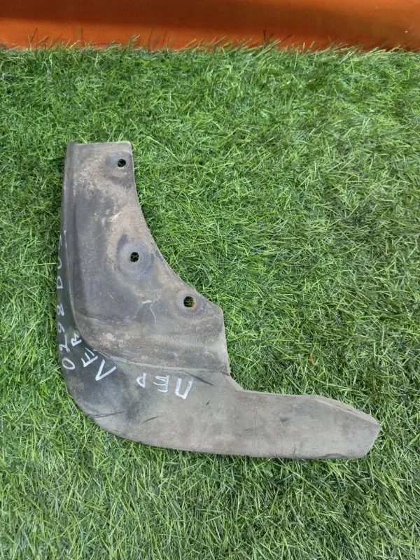 Брызговик RENAULT DUSTER 2010-2021 638535922R F4R, передний левый