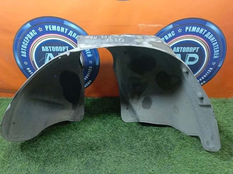 Подкрылок RENAULT DUSTER 2013 638406194R F4R, правый