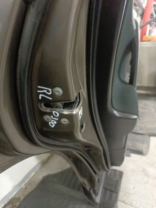 Замок двери TOYOTA RAV4 2005-2016 6906033120 XA40 3ZRFE, задний левый