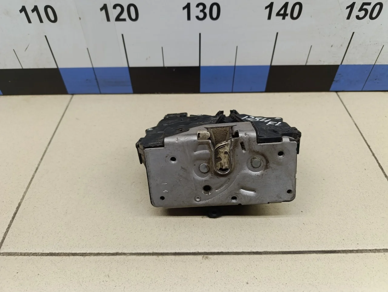 Замок двери передней левой Corsa D 2006-2015