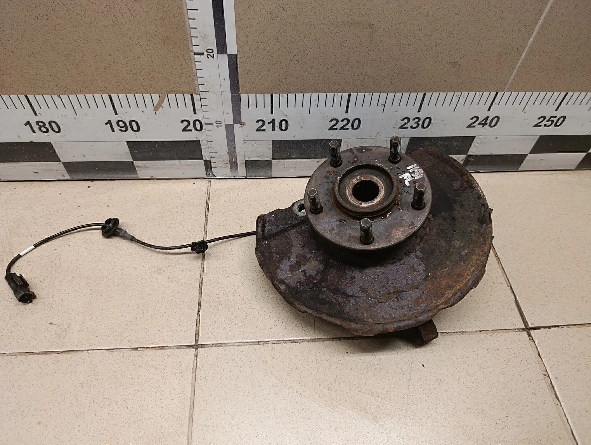 Кулак поворотный передний левый ASX 2010-2016