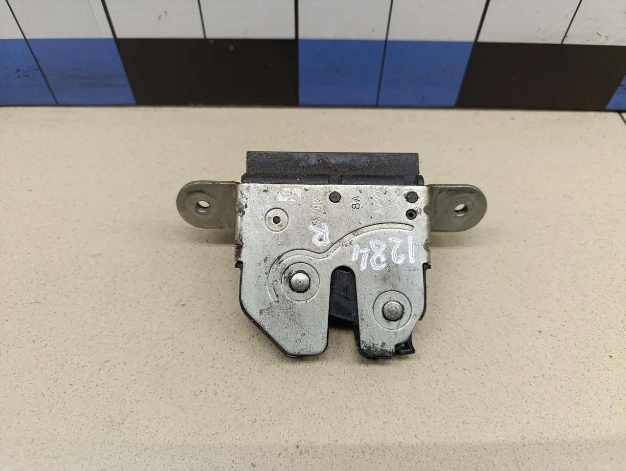 Замок багажника Corsa D 2006-2015